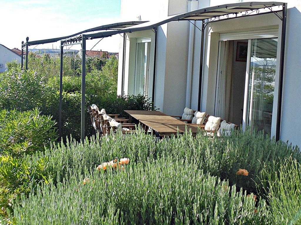 House Natali 70M From The Beach - Free Ev Top Up Rtina Zewnętrze zdjęcie