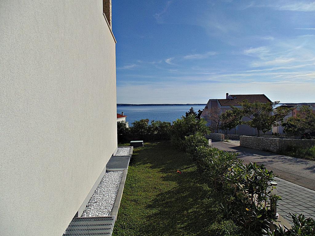 House Natali 70M From The Beach - Free Ev Top Up Rtina Zewnętrze zdjęcie