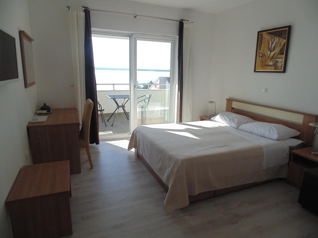 House Natali 70M From The Beach - Free Ev Top Up Rtina Zewnętrze zdjęcie