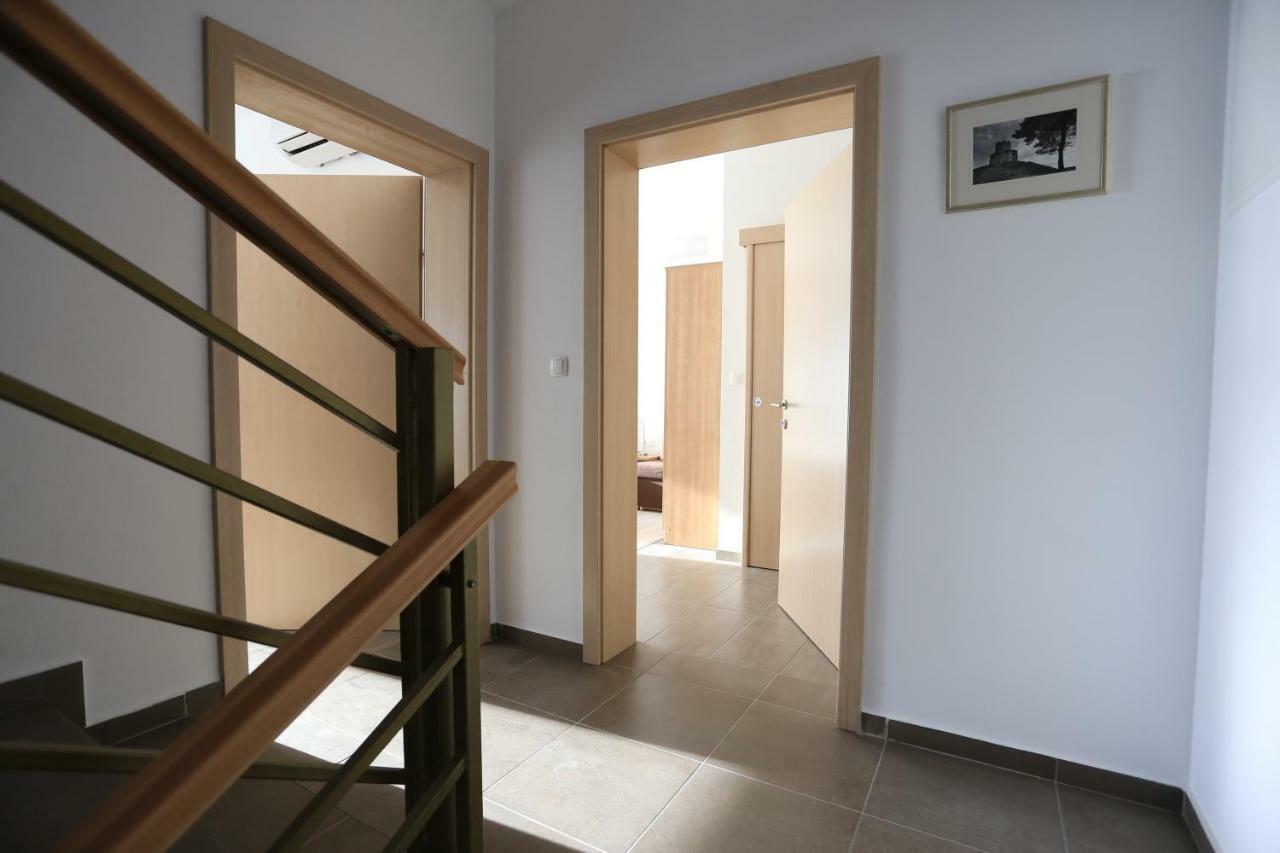 House Natali 70M From The Beach - Free Ev Top Up Rtina Zewnętrze zdjęcie