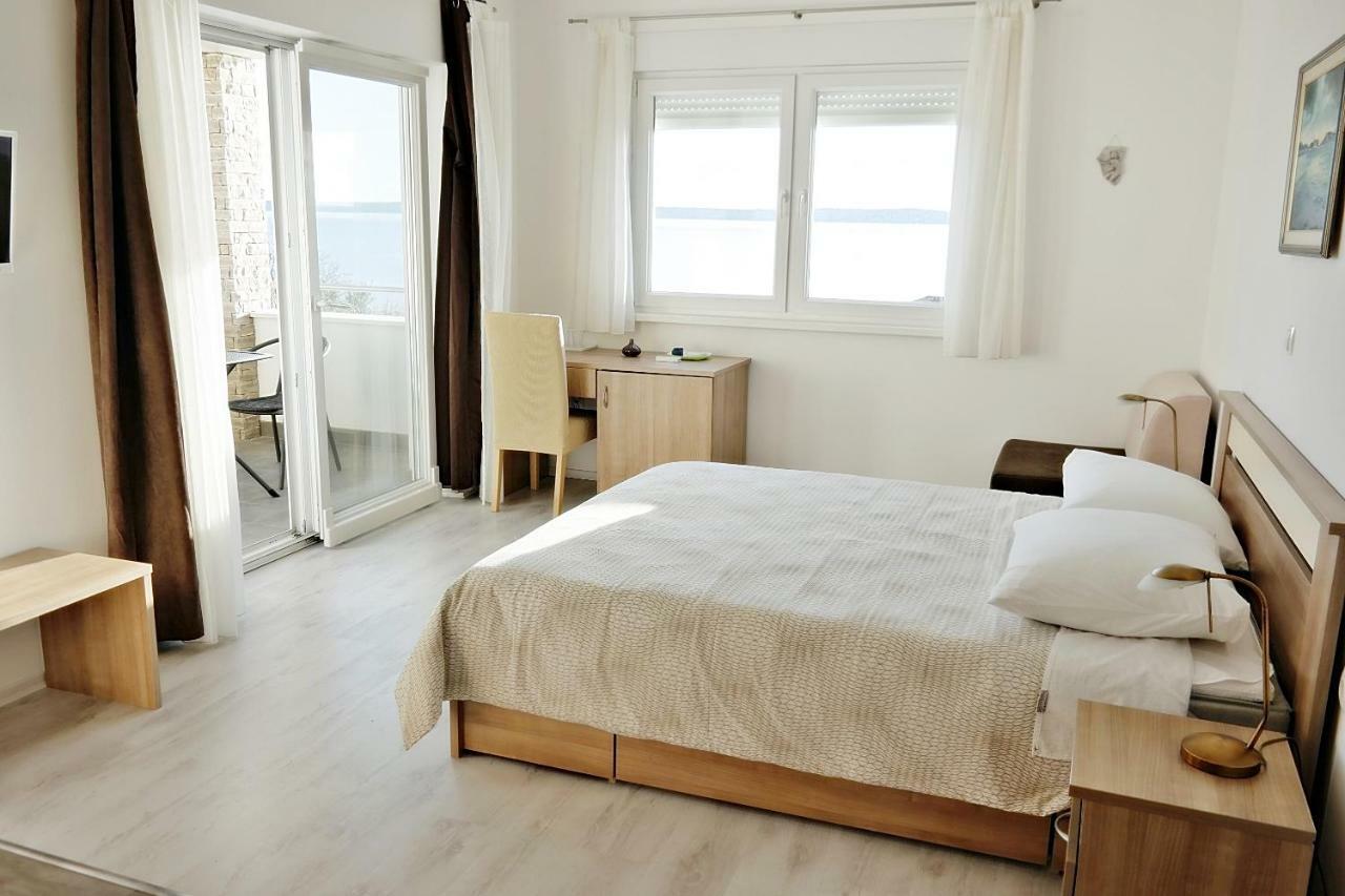 House Natali 70M From The Beach - Free Ev Top Up Rtina Zewnętrze zdjęcie