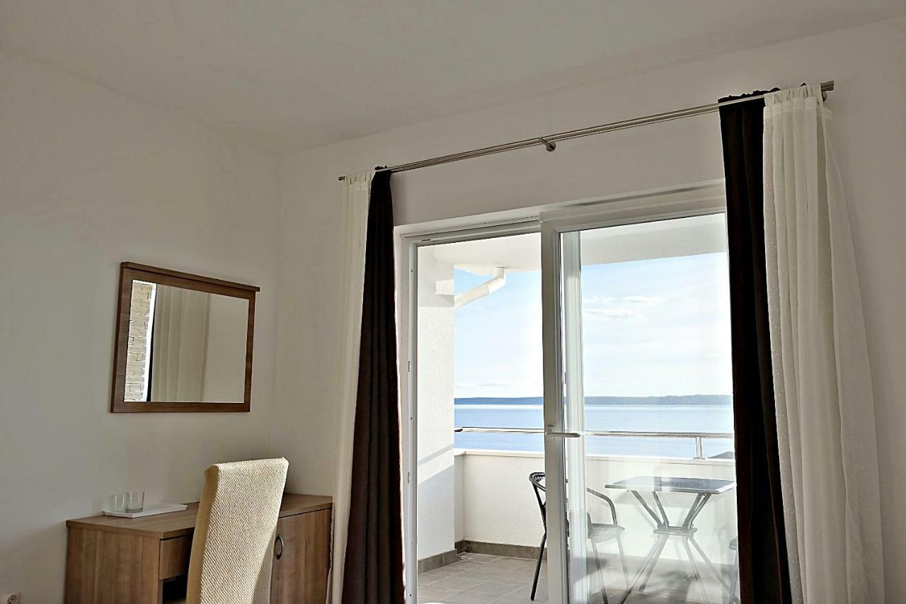 House Natali 70M From The Beach - Free Ev Top Up Rtina Zewnętrze zdjęcie